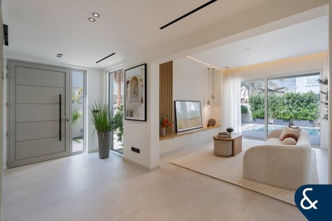 Купить виллу в Maeen, The Lakes, Дубай: 5 спален, 372м², № 75522 - фото 6