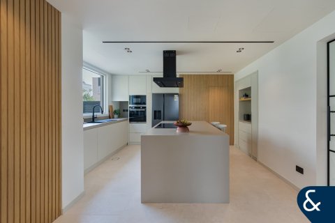 Купить виллу в Maeen, The Lakes, Дубай: 5 спален, 372м², № 75522 - фото 7