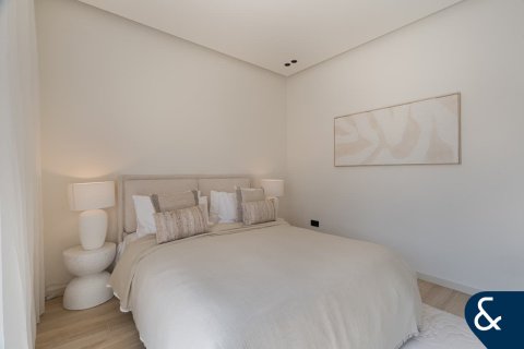 Купить виллу в Maeen, The Lakes, Дубай: 5 спален, 372м², № 75522 - фото 17