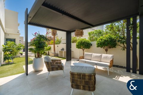 Купить виллу в Maeen, The Lakes, Дубай: 5 спален, 372м², № 75522 - фото 28