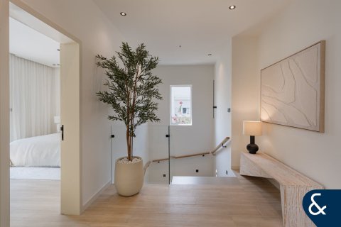 Купить виллу в Maeen, The Lakes, Дубай: 5 спален, 372м², № 75522 - фото 15