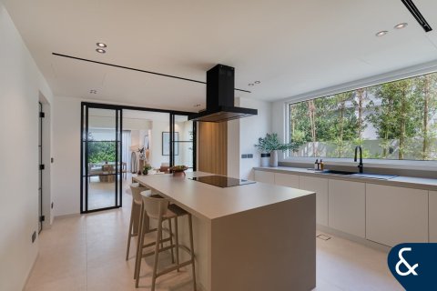 Купить виллу в Maeen, The Lakes, Дубай: 5 спален, 372м², № 75522 - фото 8