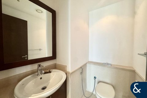 Apartment in Downtown Dubai (Downtown Burj Dubai), Dubai 2 bedrooms, 139 sq.m. № 75524 - photo 17