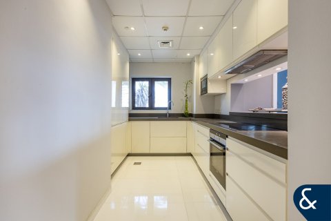 Apartment in Downtown Dubai (Downtown Burj Dubai), Dubai 3 bedrooms, 208 sq.m. № 75882 - photo 7