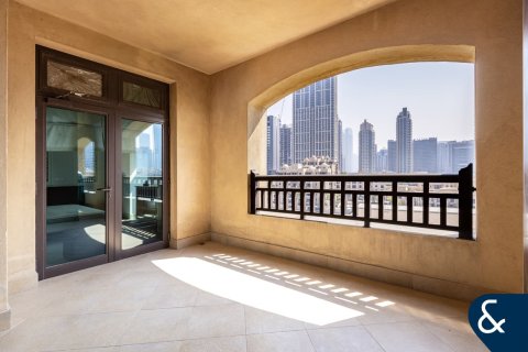 Apartment in Downtown Dubai (Downtown Burj Dubai), Dubai 3 bedrooms, 208 sq.m. № 75882 - photo 2