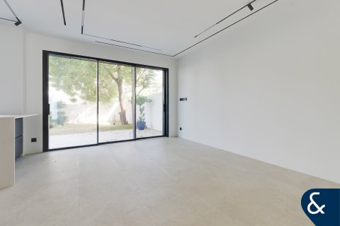 Купить виллу в The Springs, Дубай: 2 спальни, 157м², № 75883 - фото 6