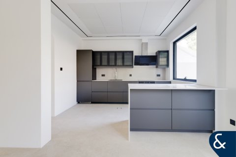 Купить виллу в The Springs, Дубай: 2 спальни, 157м², № 75883 - фото 1