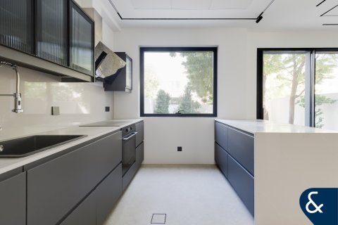 Купить виллу в The Springs, Дубай: 2 спальни, 157м², № 75883 - фото 4