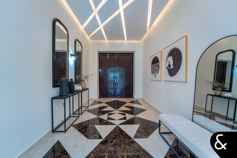 Купить виллу в Арабиан Ранчес, Дубай: 7 спален, 1159м², № 75884 - фото 16