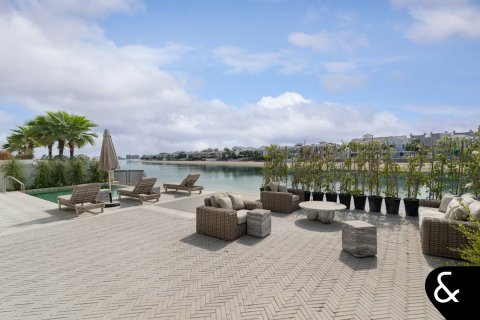 Villa en Garden Homes, Palm Jumeirah, Dubai, 5 dormitorios, 465 m², № 75894 - foto 21