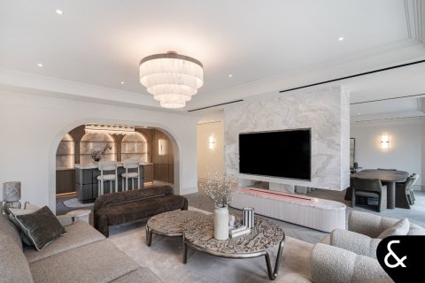 Villa en Garden Homes, Palm Jumeirah, Dubai, 5 dormitorios, 465 m², № 75894 - foto 5