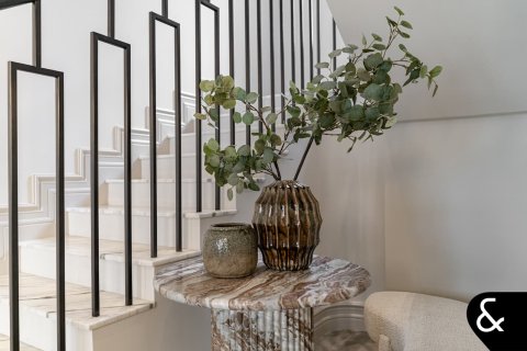 Villa en Garden Homes, Palm Jumeirah, Dubai, 5 dormitorios, 465 m², № 75894 - foto 17