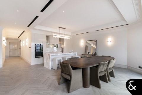 Villa en Garden Homes, Palm Jumeirah, Dubai, 5 dormitorios, 465 m², № 75894 - foto 9