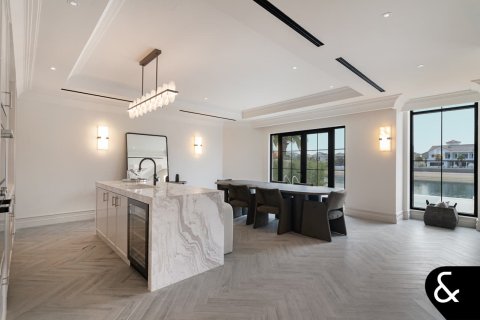 Villa en Garden Homes, Palm Jumeirah, Dubai, 5 dormitorios, 465 m², № 75894 - foto 8