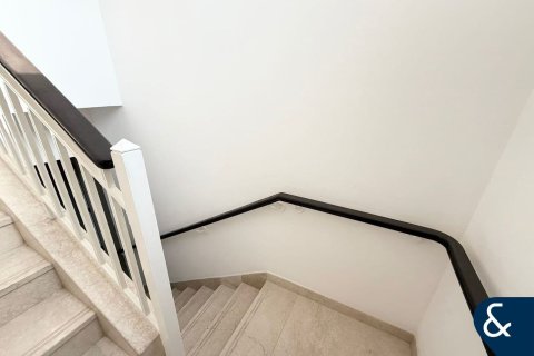 Купить виллу в Maeen, The Lakes, Дубай: 3 спальни, 195м², № 75881 - фото 6