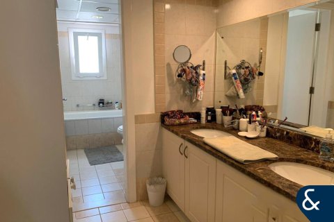 Купить виллу в Maeen, The Lakes, Дубай: 3 спальни, 195м², № 75881 - фото 4