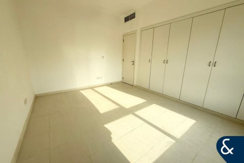 Купить виллу в Maeen, The Lakes, Дубай: 3 спальни, 195м², № 75881 - фото 2