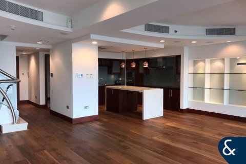 Appartement à World Trade Center, Dubai, 2 chambres, 196 m², № 75885 - photo 1