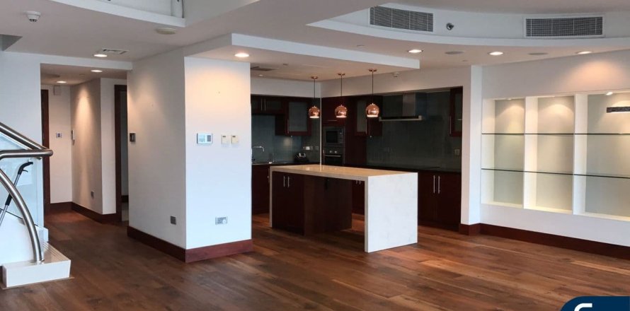 Appartement à World Trade Center, Dubai, 2 chambres, 196 m², № 75885