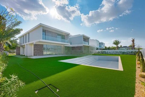 Villa en Dubai, 6 dormitorios, 769 m², № 5577 - foto 1