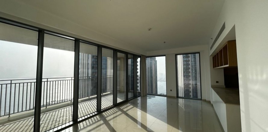 Apartment in Dubai 3 bedrooms, 156.7 sq.m. № 77036