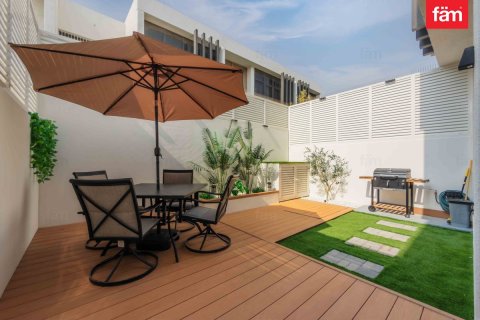 Maison de ville à Dubai, 3 chambres, 151.7 m², № 133280 - photo 8