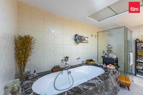 Apartamento en Dubai, 2 dormitorios, 201.5 m², № 43015 - foto 30