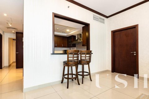 Apartment in 29 Burj Boulevard, Downtown Dubai (Downtown Burj Dubai), Dubai 2 bedrooms, 130 sq.m. № 39732 - photo 11
