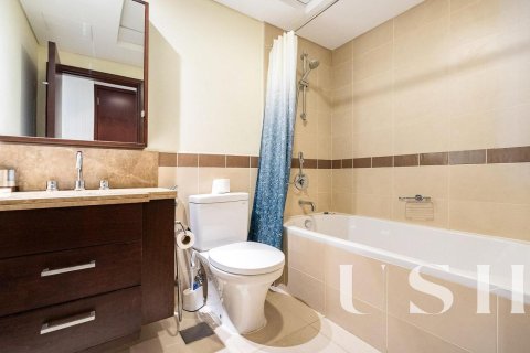 Apartment in 29 Burj Boulevard, Downtown Dubai (Downtown Burj Dubai), Dubai 2 bedrooms, 130 sq.m. № 39732 - photo 25
