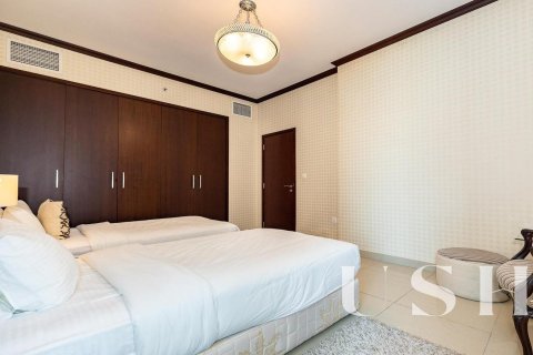 Apartment in 29 Burj Boulevard, Downtown Dubai (Downtown Burj Dubai), Dubai 2 bedrooms, 130 sq.m. № 39732 - photo 23