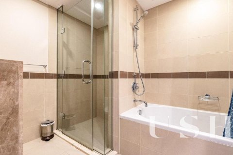 Apartment in 29 Burj Boulevard, Downtown Dubai (Downtown Burj Dubai), Dubai 2 bedrooms, 130 sq.m. № 39732 - photo 22
