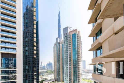 Apartment in 29 Burj Boulevard, Downtown Dubai (Downtown Burj Dubai), Dubai 2 bedrooms, 130 sq.m. № 39732 - photo 2