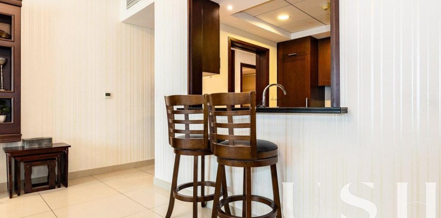 Apartment in 29 Burj Boulevard, Downtown Dubai (Downtown Burj Dubai), Dubai 2 bedrooms, 130 sq.m. № 39732