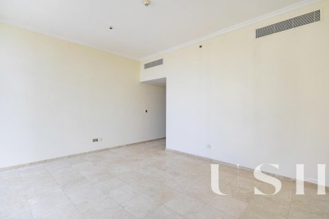 Apartment in Jumeirah Lake Towers, Dubai 5 bedrooms, 515 sq.m. № 39728 - photo 13