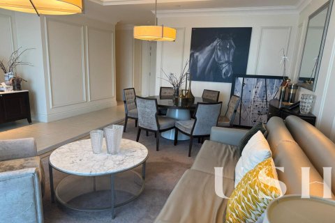Apartment in Downtown Dubai (Downtown Burj Dubai), Dubai 2 bedrooms, 135 sq.m. № 39730 - photo 1