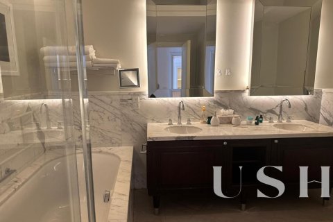Apartment in Downtown Dubai (Downtown Burj Dubai), Dubai 2 bedrooms, 135 sq.m. № 39730 - photo 7