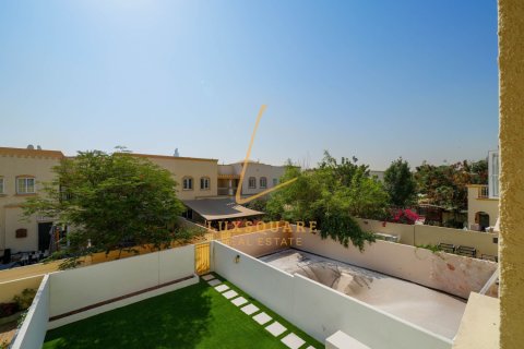 Villa in The Springs, Dubai 2 bedrooms, 186 sq.m. № 111552 - photo 15