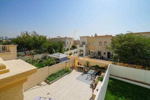 Villa in The Springs, Dubai 2 bedrooms, 186 sq.m. № 111552 - photo 11