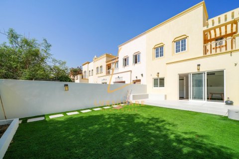 Villa in The Springs, Dubai 2 bedrooms, 186 sq.m. № 111552 - photo 13