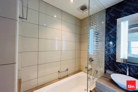 Apartment in Business Bay, Dubai 3 bedrooms, 178.3 sq.m. № 55200 - photo 12