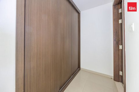 Купить квартиру в Даунтаун Дубай (Даунтаун Бурдж Дубай), Дубай: 2 спальни, 154.2м², № 13843 - фото 15