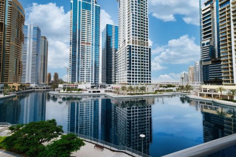Apartamento en Jumeirah Lake Towers, Dubai, 3 dormitorios, 214.46 m², № 3345 - foto 1