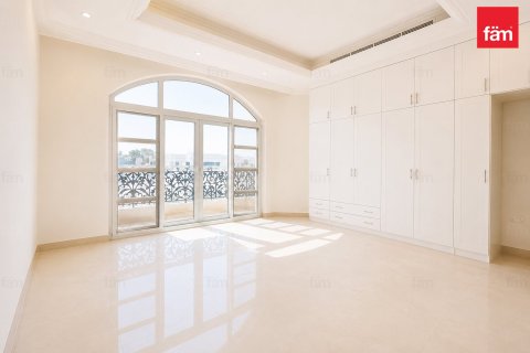 Villa à Al Barsha, Dubai, 5 chambres, 1393.5 m², № 133354 - photo 2