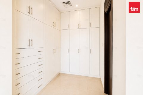 Villa à Al Barsha, Dubai, 5 chambres, 1393.5 m², № 133354 - photo 6