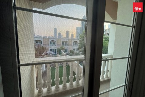 Villa à Dubai, 2 chambres, 180 m², № 133353 - photo 2