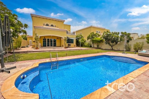 Вилла в Legacy, Jumeirah Park, Дубай, 4 спальни, 402.73м², № 133944