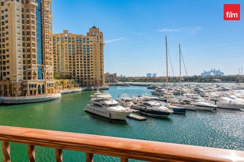 Appartement à Palm Jumeirah, Dubai, 3 chambres, 210.5 m², № 133945 - photo 12