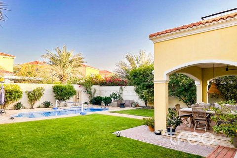 Villa à Legacy, Jumeirah Park, Dubai, 4 chambres, 402.73 m², № 133942 - photo 2