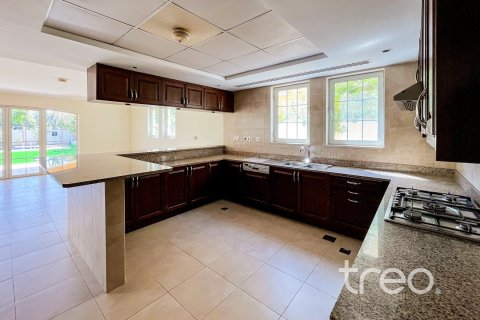 Villa à Legacy, Jumeirah Park, Dubai, 4 chambres, 402.73 m², № 133942 - photo 10