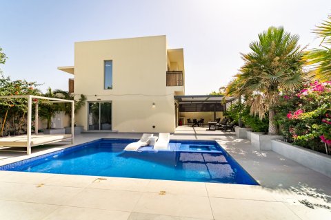 Maison de ville à Dubai, 4 chambres, 205 m², № 109626
